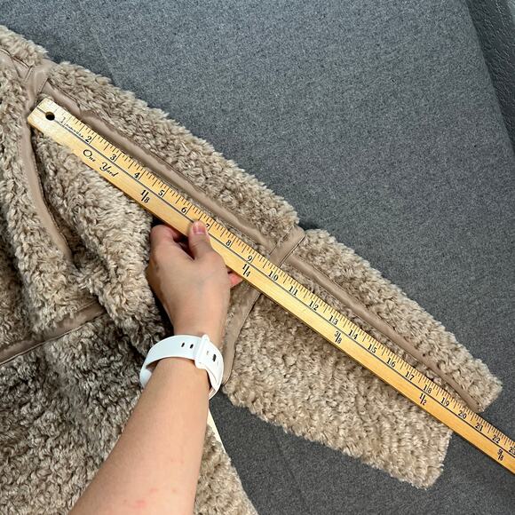 a.n.a Women's Winter Outerwear Coat Faux Shearling Midweight Coat Size M - Picture 6 of 15